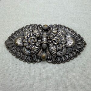Vintage Old World style Brooch